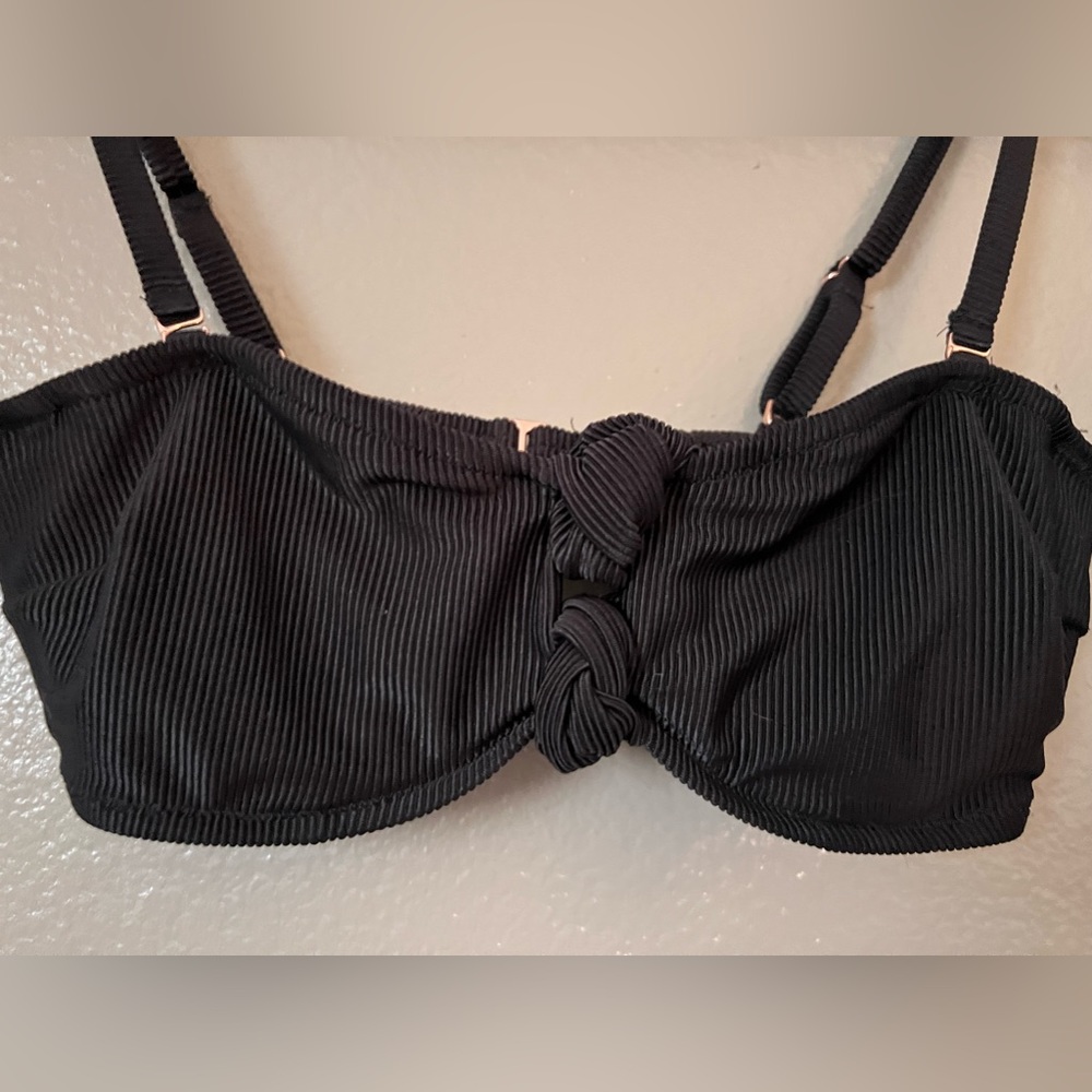 Shade & Shore Black Bikini Top 32B